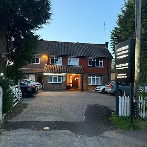Guest house High Trees Gatwick